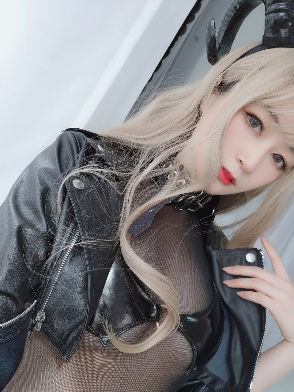 国内精品免费久久久久妲己