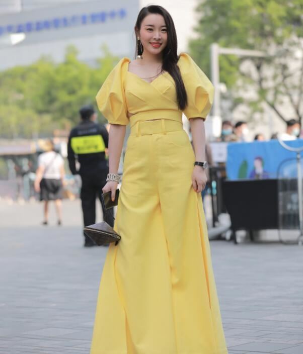 18禁美女把腿扒开喷水网站视频