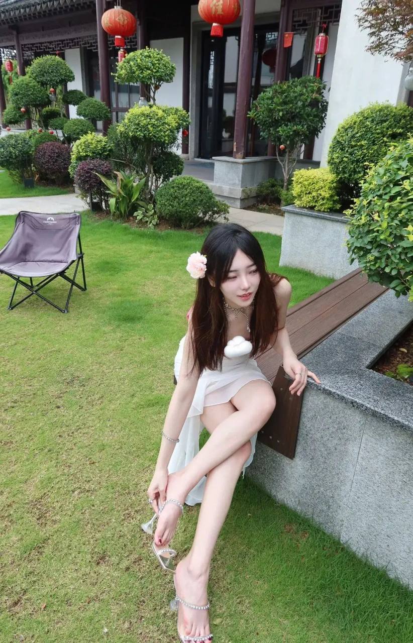 亚洲AV精品久久久蜜臀搜查官 - 4k免费全集观看